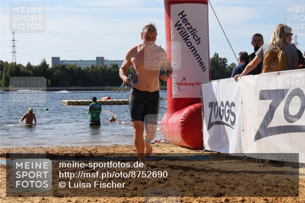 07.09.2025 - 19. Norderstedt Triathlon Luisa Fischer http://msf.ph/oto/8752690 07.09.2025 11:24:01 Schwimmen 800, 823 meine-sportfotos.de