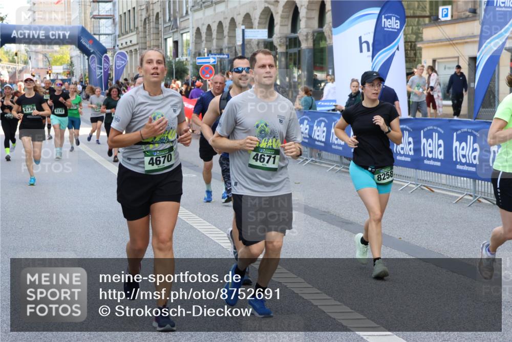 07.09.2025 - BARMER Alsterlauf Strokosch-Dieckow http://msf.ph/oto/8752691 07.09.2025 10:14:54 Ziel 2158, 2651, 2674, 2705, 2936, 3132, 3133, 3243, 3548, 3722, 3885, 3886, 4020, 4021, 4024, 4177, 4520, 4556, 4756, 4757, 4878, 4879, 5134, 5270, 5271, 5291, 5631, 6194, 8413 meine-sportfotos.de