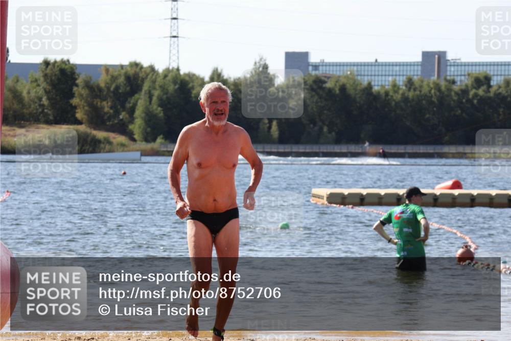 07.09.2025 - 19. Norderstedt Triathlon Luisa Fischer http://msf.ph/oto/8752706 07.09.2025 11:24:12 Schwimmen 192, 823 meine-sportfotos.de