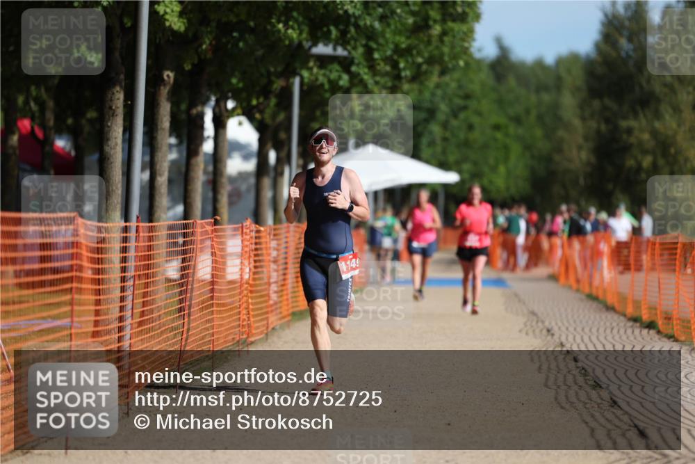 07.09.2025 - 19. Norderstedt Triathlon Michael Strokosch http://msf.ph/oto/8752725 07.09.2025 10:36:58 Laufen 1149 meine-sportfotos.de