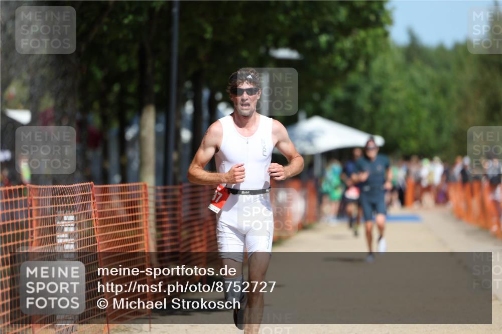 07.09.2025 - 19. Norderstedt Triathlon Michael Strokosch http://msf.ph/oto/8752727 07.09.2025 12:46:38 Laufen 697, 788 meine-sportfotos.de