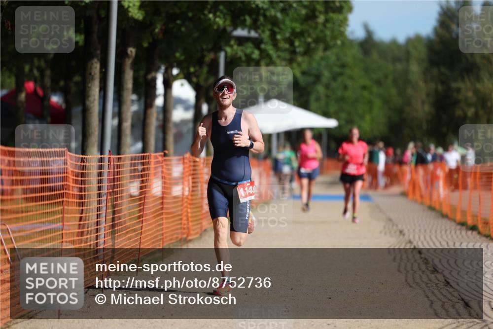 07.09.2025 - 19. Norderstedt Triathlon Michael Strokosch http://msf.ph/oto/8752736 07.09.2025 10:36:58 Laufen 1149 meine-sportfotos.de