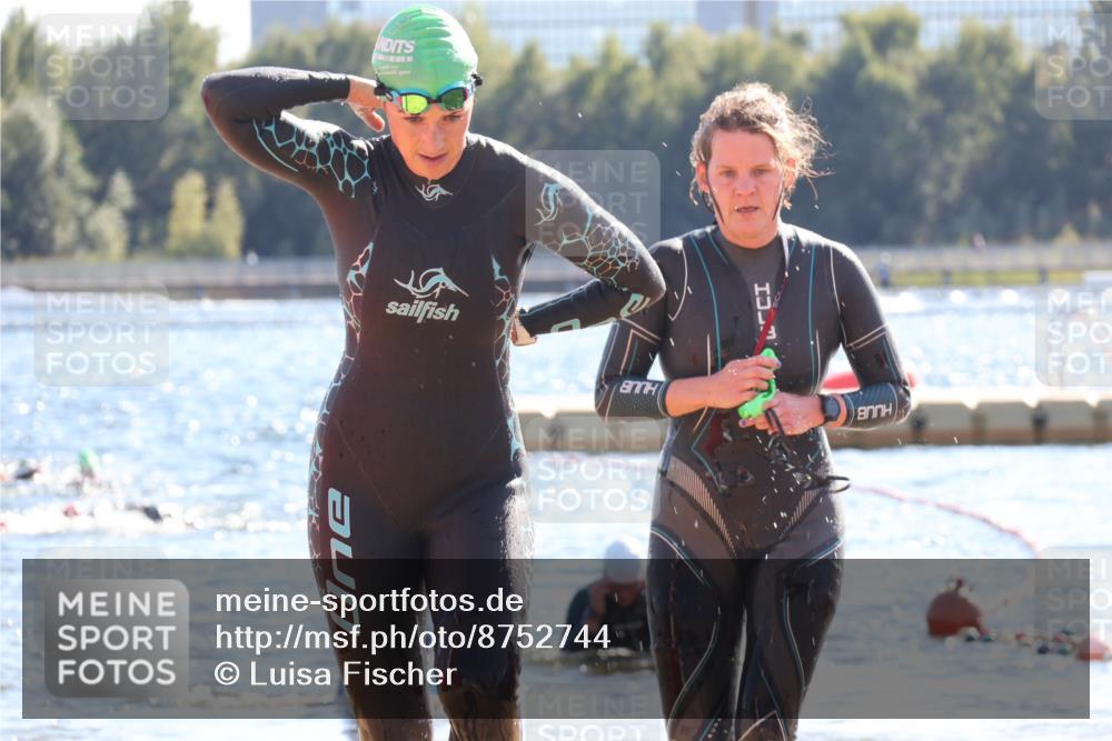 07.09.2025 - 19. Norderstedt Triathlon Luisa Fischer http://msf.ph/oto/8752744 07.09.2025 15:35:16 Schwimmen 1043, 1085 meine-sportfotos.de