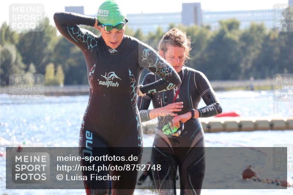 07.09.2025 - 19. Norderstedt Triathlon Luisa Fischer http://msf.ph/oto/8752748 07.09.2025 15:35:16 Schwimmen 1043, 1085 meine-sportfotos.de