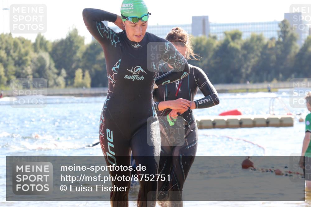 07.09.2025 - 19. Norderstedt Triathlon Luisa Fischer http://msf.ph/oto/8752751 07.09.2025 15:35:16 Schwimmen 1043, 1085 meine-sportfotos.de