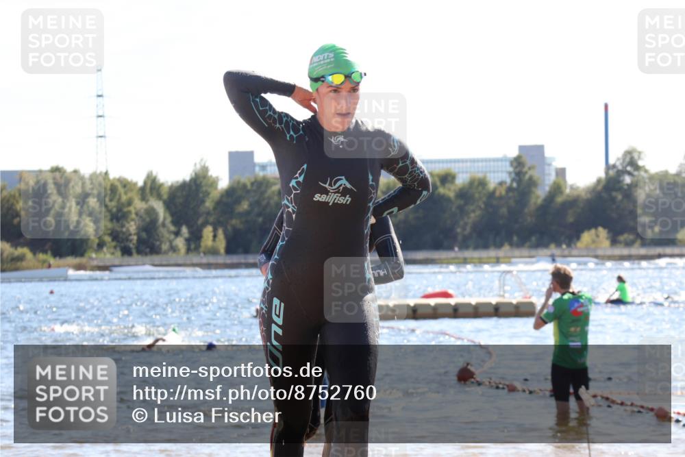 07.09.2025 - 19. Norderstedt Triathlon Luisa Fischer http://msf.ph/oto/8752760 07.09.2025 15:35:17 Schwimmen 1043, 1085 meine-sportfotos.de