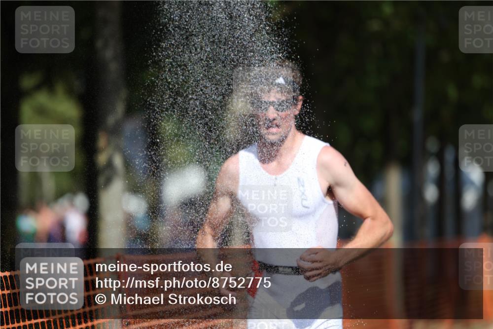 07.09.2025 - 19. Norderstedt Triathlon Michael Strokosch http://msf.ph/oto/8752775 07.09.2025 12:46:40 Laufen 697, 788 meine-sportfotos.de