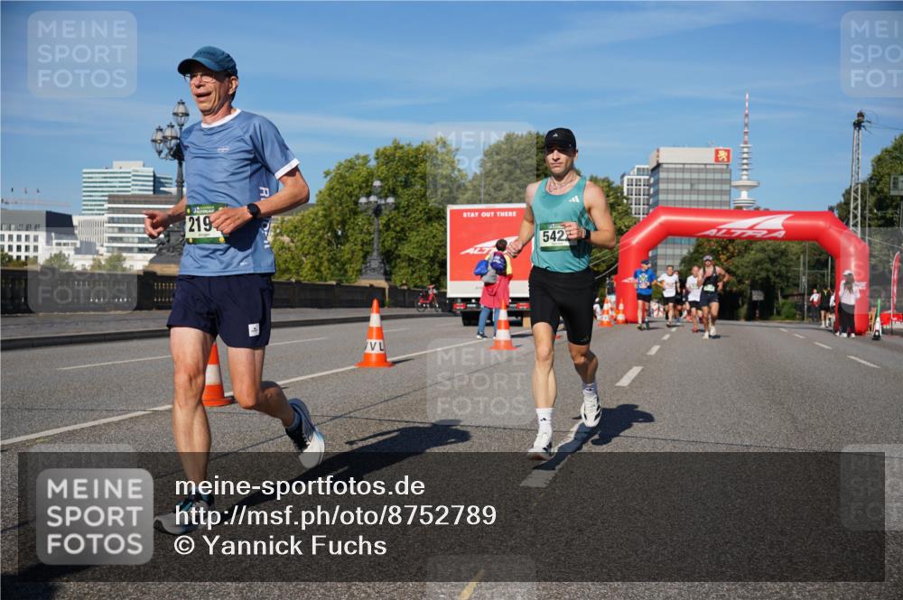 07.09.2025 - BARMER Alsterlauf Yannick Fuchs http://msf.ph/oto/8752789 07.09.2025 09:36:31 Laufen 219, 542 meine-sportfotos.de