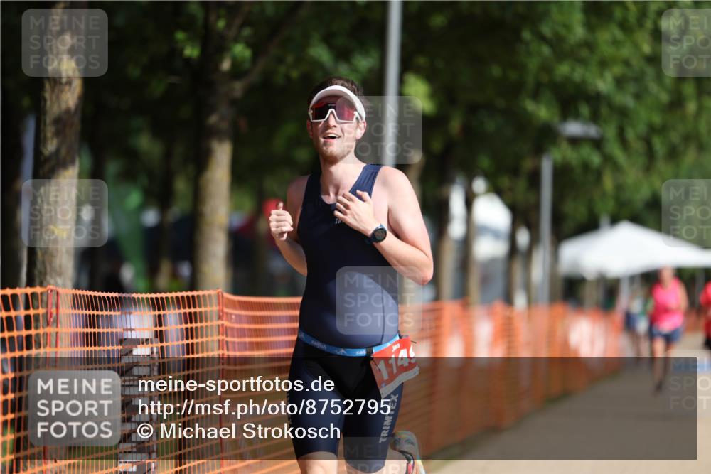 07.09.2025 - 19. Norderstedt Triathlon Michael Strokosch http://msf.ph/oto/8752795 07.09.2025 10:37:01 Laufen 1149 meine-sportfotos.de