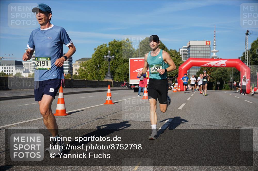 07.09.2025 - BARMER Alsterlauf Yannick Fuchs http://msf.ph/oto/8752798 07.09.2025 09:36:31 Laufen 2191, 5421 meine-sportfotos.de