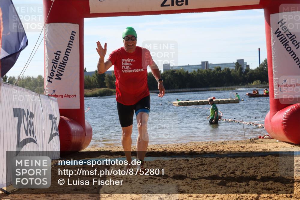 07.09.2025 - 19. Norderstedt Triathlon Luisa Fischer http://msf.ph/oto/8752801 07.09.2025 11:24:49 Schwimmen 830 meine-sportfotos.de