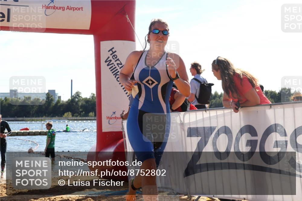 07.09.2025 - 19. Norderstedt Triathlon Luisa Fischer http://msf.ph/oto/8752802 07.09.2025 15:35:24 Schwimmen 1043, 1056, 1068, 1085 meine-sportfotos.de