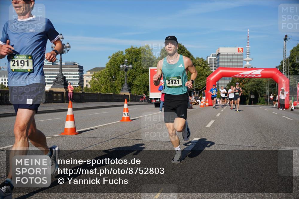 07.09.2025 - BARMER Alsterlauf Yannick Fuchs http://msf.ph/oto/8752803 07.09.2025 09:36:31 Laufen 136, 2191, 5421 meine-sportfotos.de