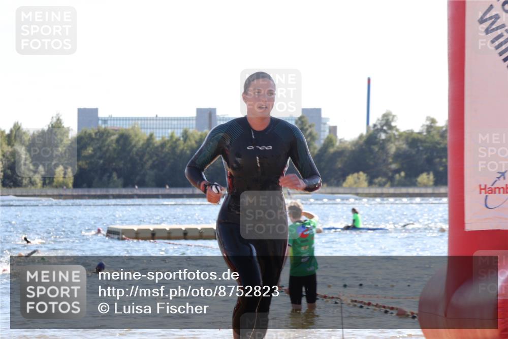 07.09.2025 - 19. Norderstedt Triathlon Luisa Fischer http://msf.ph/oto/8752823 07.09.2025 15:35:27 Schwimmen 1043, 1056, 1068, 1085 meine-sportfotos.de