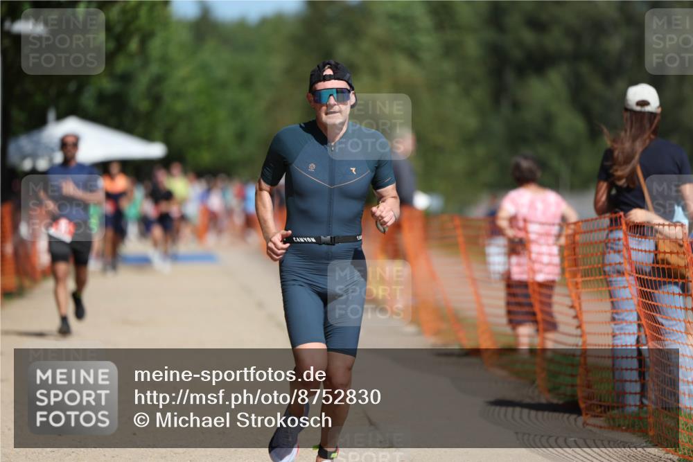 07.09.2025 - 19. Norderstedt Triathlon Michael Strokosch http://msf.ph/oto/8752830 07.09.2025 12:46:44 Laufen 251, 697, 788 meine-sportfotos.de