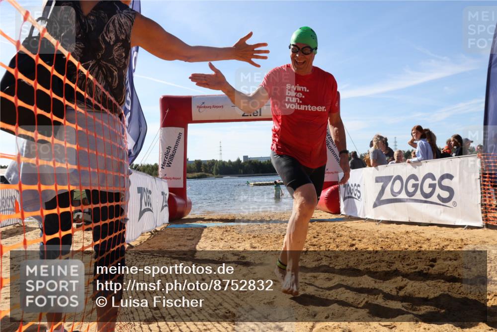 07.09.2025 - 19. Norderstedt Triathlon Luisa Fischer http://msf.ph/oto/8752832 07.09.2025 11:24:51 Schwimmen 830 meine-sportfotos.de