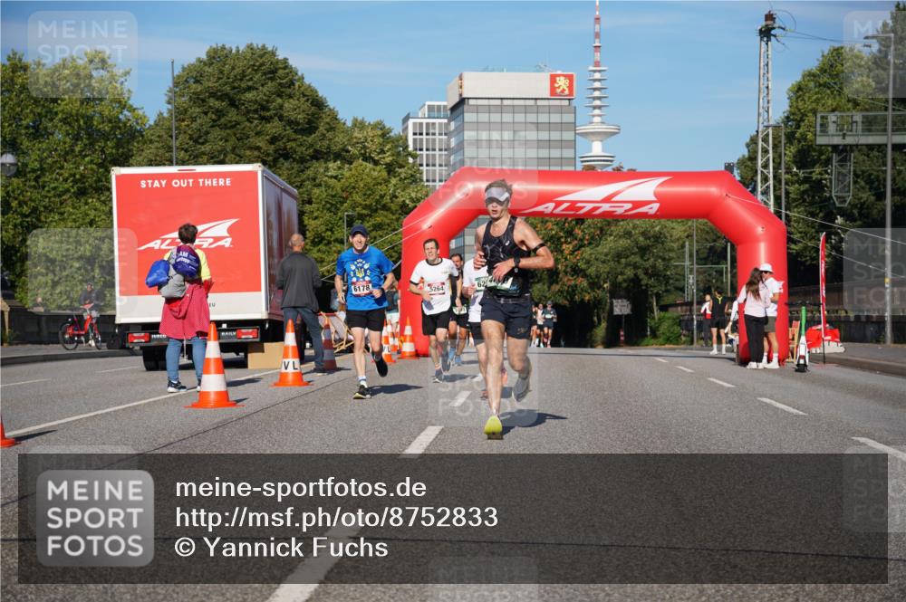 07.09.2025 - BARMER Alsterlauf Yannick Fuchs http://msf.ph/oto/8752833 07.09.2025 09:36:34 Laufen 6178, 5264, 624 meine-sportfotos.de