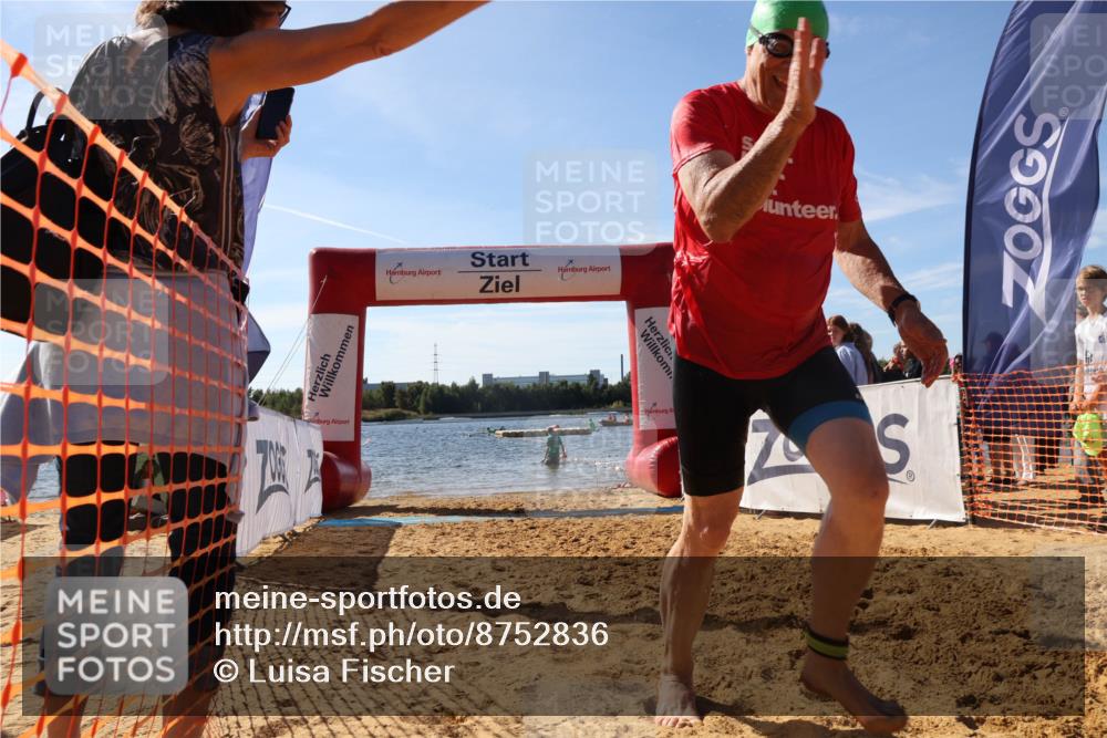 07.09.2025 - 19. Norderstedt Triathlon Luisa Fischer http://msf.ph/oto/8752836 07.09.2025 11:24:51 Schwimmen 830 meine-sportfotos.de