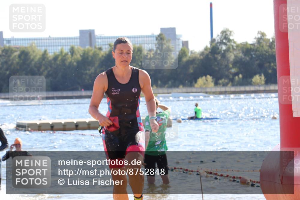 07.09.2025 - 19. Norderstedt Triathlon Luisa Fischer http://msf.ph/oto/8752848 07.09.2025 15:35:46 Schwimmen 509, 1058, 1077 meine-sportfotos.de