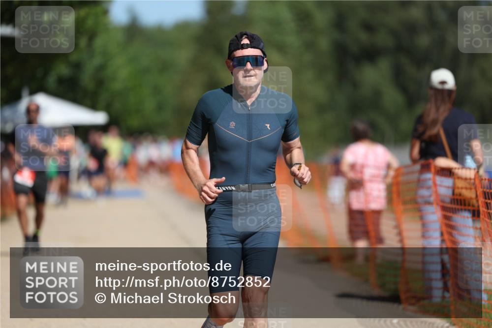 07.09.2025 - 19. Norderstedt Triathlon Michael Strokosch http://msf.ph/oto/8752852 07.09.2025 12:46:45 Laufen 251, 788 meine-sportfotos.de