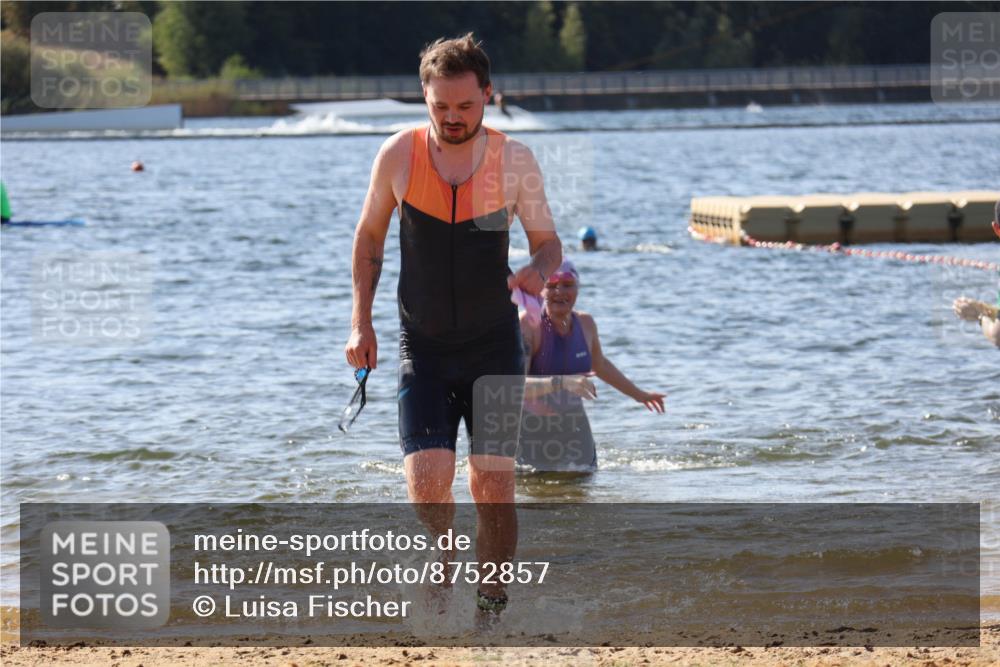 07.09.2025 - 19. Norderstedt Triathlon Luisa Fischer http://msf.ph/oto/8752857 07.09.2025 11:26:08 Schwimmen 162 meine-sportfotos.de
