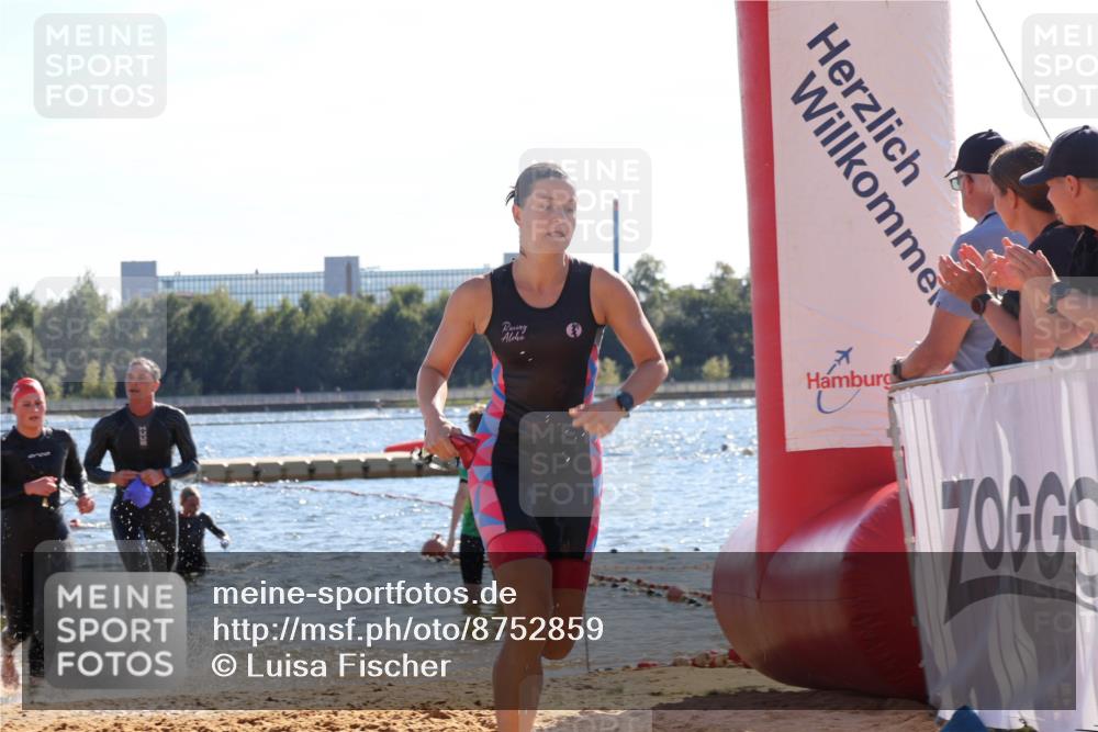 07.09.2025 - 19. Norderstedt Triathlon Luisa Fischer http://msf.ph/oto/8752859 07.09.2025 15:35:47 Schwimmen 509, 1058, 1077 meine-sportfotos.de