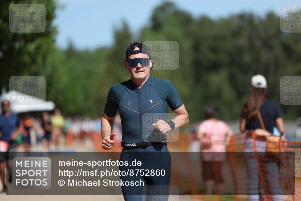 07.09.2025 - 19. Norderstedt Triathlon Michael Strokosch http://msf.ph/oto/8752860 07.09.2025 12:46:45 Laufen 251, 788 meine-sportfotos.de