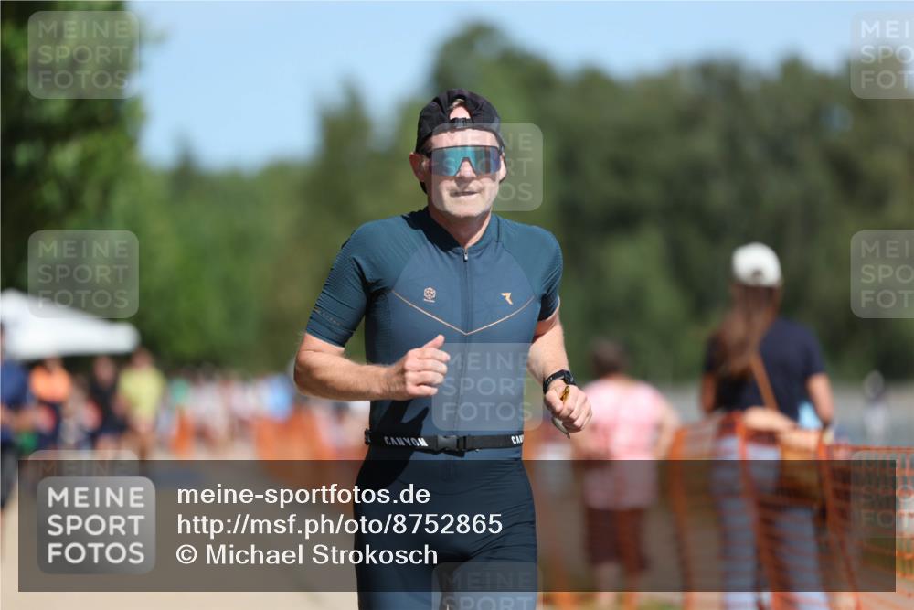 07.09.2025 - 19. Norderstedt Triathlon Michael Strokosch http://msf.ph/oto/8752865 07.09.2025 12:46:45 Laufen 251, 788 meine-sportfotos.de