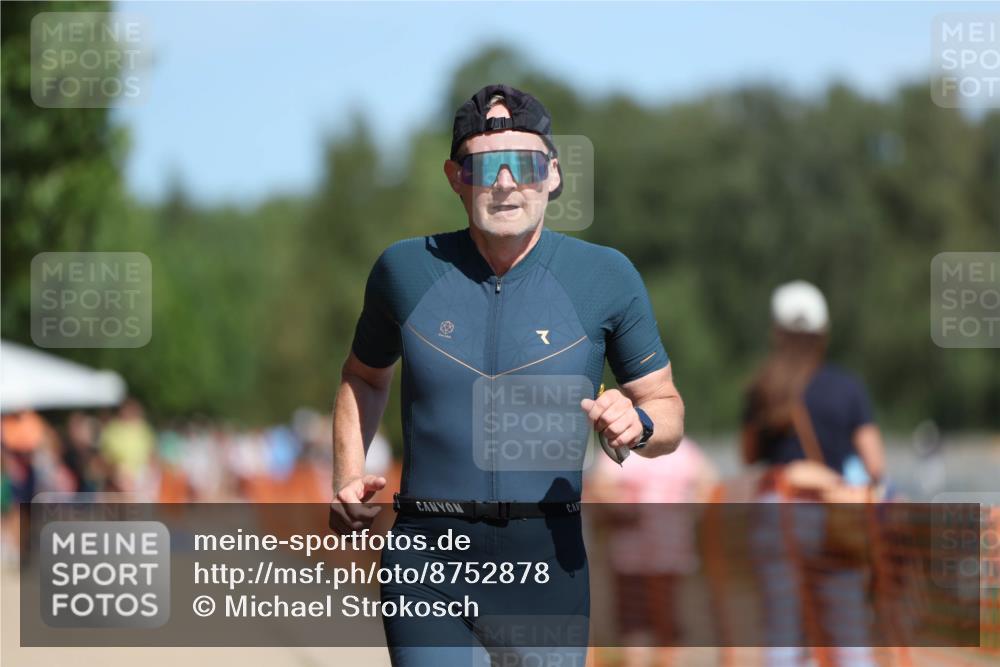 07.09.2025 - 19. Norderstedt Triathlon Michael Strokosch http://msf.ph/oto/8752878 07.09.2025 12:46:46 Laufen 251, 788 meine-sportfotos.de