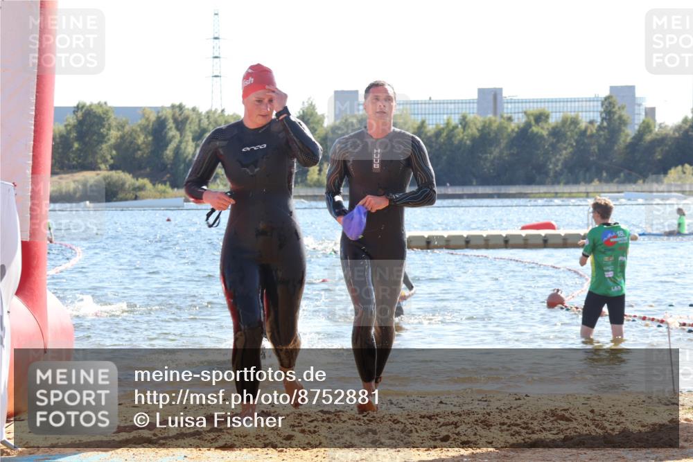 07.09.2025 - 19. Norderstedt Triathlon Luisa Fischer http://msf.ph/oto/8752881 07.09.2025 15:35:50 Schwimmen 509, 1058, 1077, 1088 meine-sportfotos.de