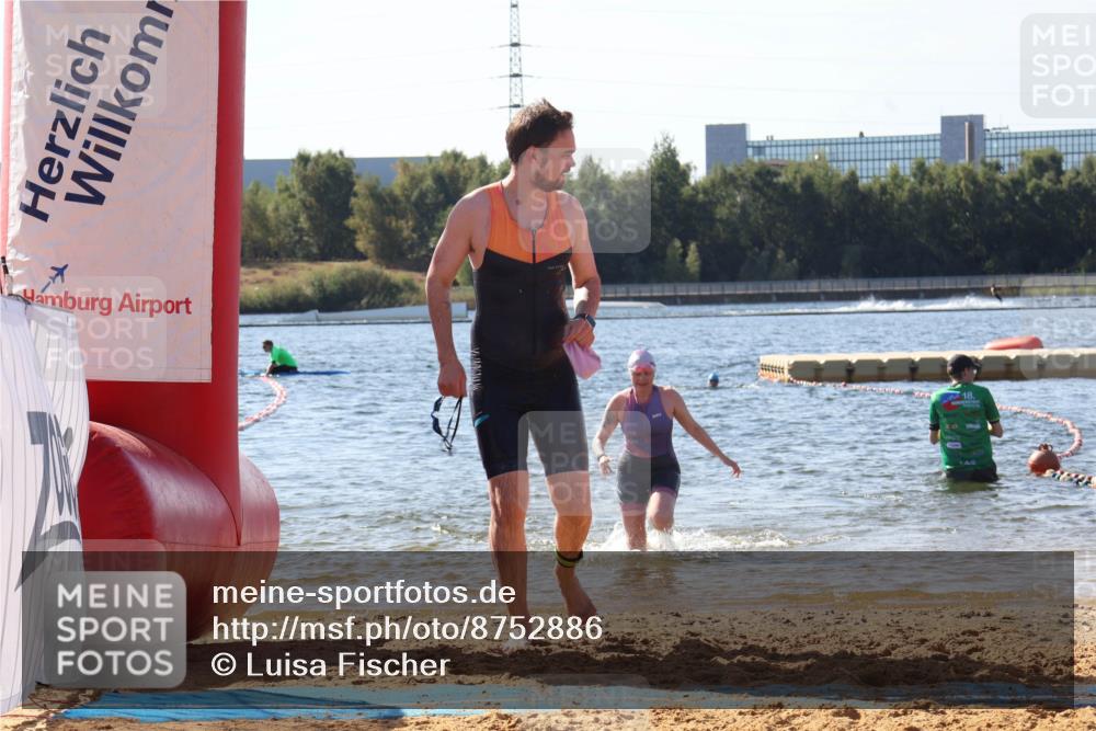 07.09.2025 - 19. Norderstedt Triathlon Luisa Fischer http://msf.ph/oto/8752886 07.09.2025 11:26:11 Schwimmen 162, 163 meine-sportfotos.de