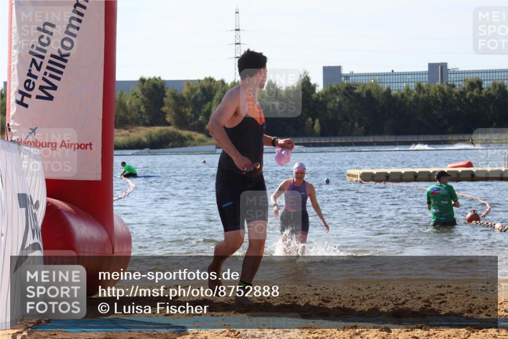 07.09.2025 - 19. Norderstedt Triathlon Luisa Fischer http://msf.ph/oto/8752888 07.09.2025 11:26:11 Schwimmen 162, 163 meine-sportfotos.de