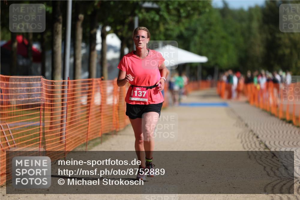 07.09.2025 - 19. Norderstedt Triathlon Michael Strokosch http://msf.ph/oto/8752889 07.09.2025 10:37:08 Laufen 1137 meine-sportfotos.de
