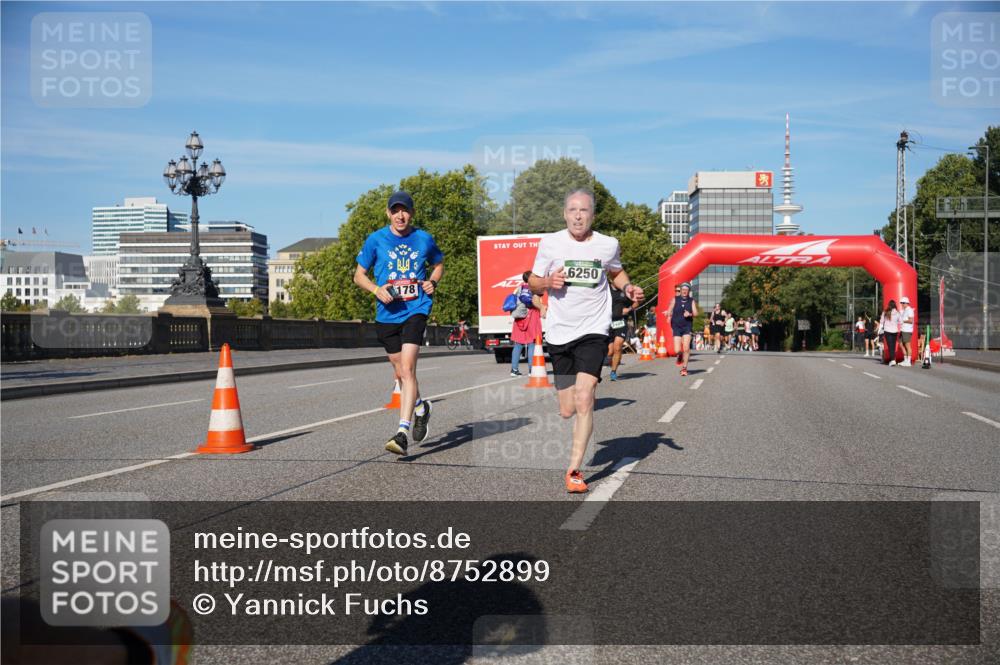 07.09.2025 - BARMER Alsterlauf Yannick Fuchs http://msf.ph/oto/8752899 07.09.2025 09:36:37 Laufen 178, 6250 meine-sportfotos.de