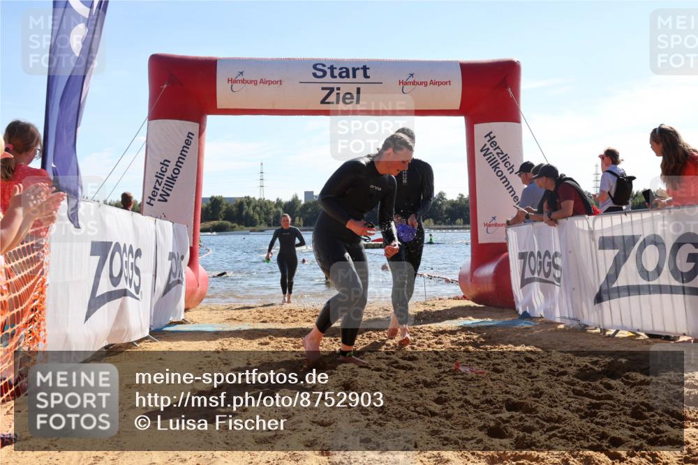 07.09.2025 - 19. Norderstedt Triathlon Luisa Fischer http://msf.ph/oto/8752903 07.09.2025 15:35:52 Schwimmen 509, 1058, 1077, 1088 meine-sportfotos.de