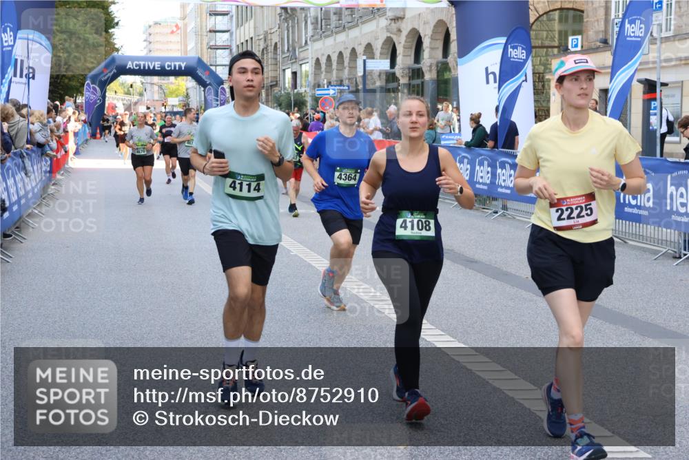 07.09.2025 - BARMER Alsterlauf Strokosch-Dieckow http://msf.ph/oto/8752910 07.09.2025 10:14:47 Ziel 2158, 2651, 2674, 3132, 3133, 3722, 3771, 4020, 4021, 4177, 4520, 4556, 4607, 4608, 4878, 4879, 5134, 5270, 5271, 5281, 5291, 5631, 8413 meine-sportfotos.de