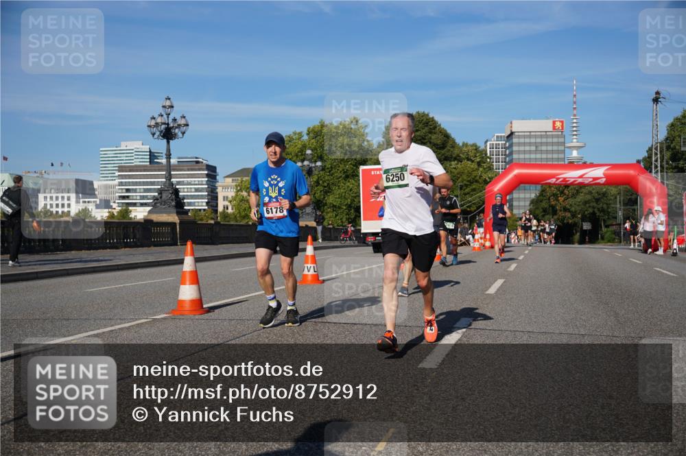 07.09.2025 - BARMER Alsterlauf Yannick Fuchs http://msf.ph/oto/8752912 07.09.2025 09:36:37 Laufen 6178, 6250 meine-sportfotos.de