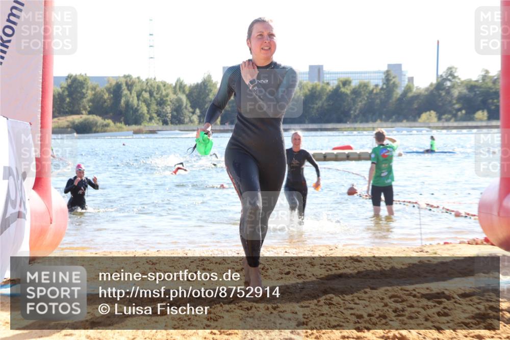 07.09.2025 - 19. Norderstedt Triathlon Luisa Fischer http://msf.ph/oto/8752914 07.09.2025 15:35:55 Schwimmen 509, 1050, 1058, 1077, 1088 meine-sportfotos.de