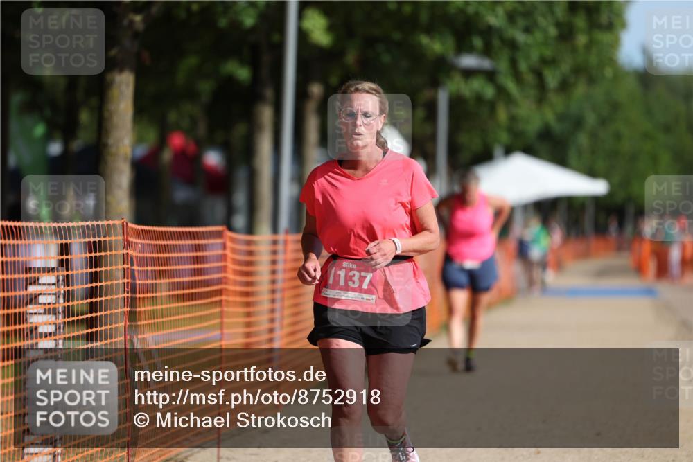 07.09.2025 - 19. Norderstedt Triathlon Michael Strokosch http://msf.ph/oto/8752918 07.09.2025 10:37:10 Laufen 1137 meine-sportfotos.de