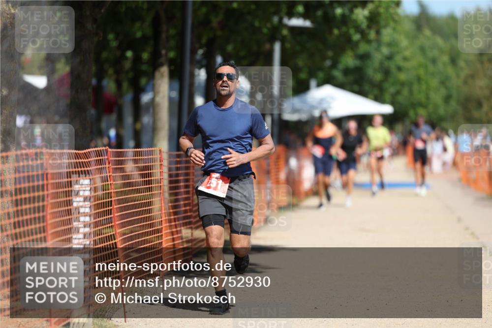 07.09.2025 - 19. Norderstedt Triathlon Michael Strokosch http://msf.ph/oto/8752930 07.09.2025 12:46:49 Laufen 251, 788 meine-sportfotos.de