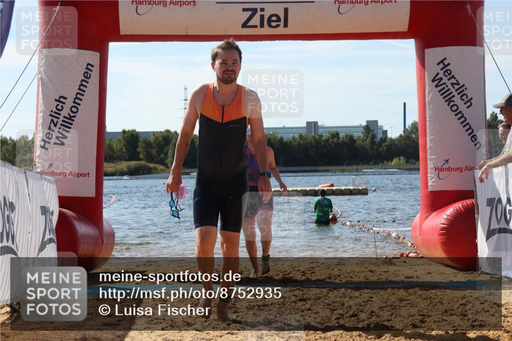 07.09.2025 - 19. Norderstedt Triathlon Luisa Fischer http://msf.ph/oto/8752935 07.09.2025 11:26:16 Schwimmen 162, 163 meine-sportfotos.de