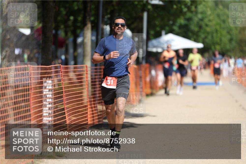 07.09.2025 - 19. Norderstedt Triathlon Michael Strokosch http://msf.ph/oto/8752938 07.09.2025 12:46:49 Laufen 251, 788 meine-sportfotos.de