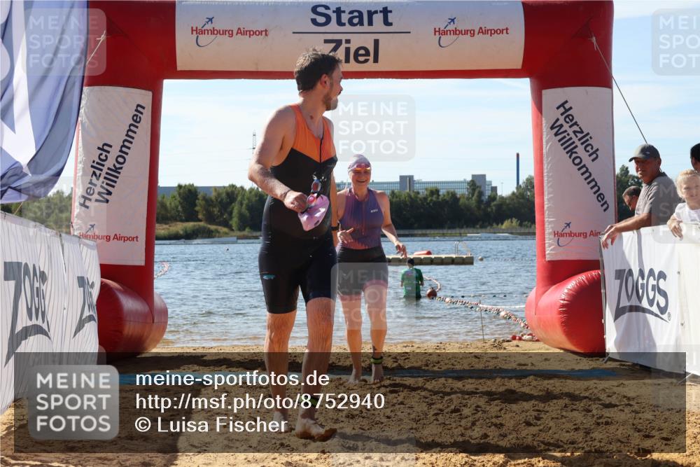 07.09.2025 - 19. Norderstedt Triathlon Luisa Fischer http://msf.ph/oto/8752940 07.09.2025 11:26:16 Schwimmen 162, 163 meine-sportfotos.de