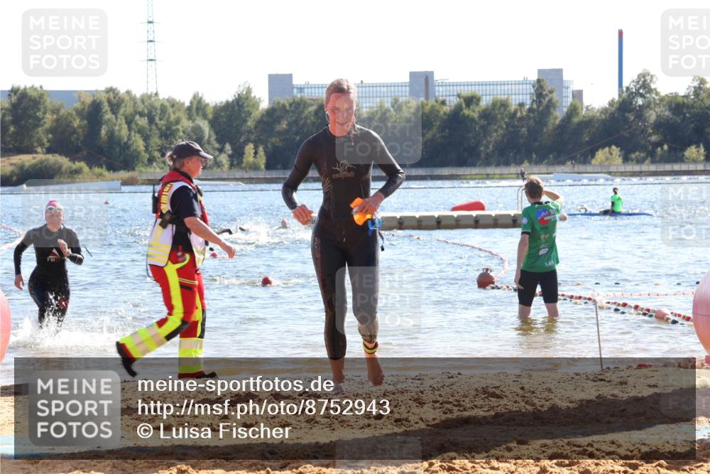 07.09.2025 - 19. Norderstedt Triathlon Luisa Fischer http://msf.ph/oto/8752943 07.09.2025 15:35:58 Schwimmen 509, 1050, 1058, 1075, 1077, 1088 meine-sportfotos.de