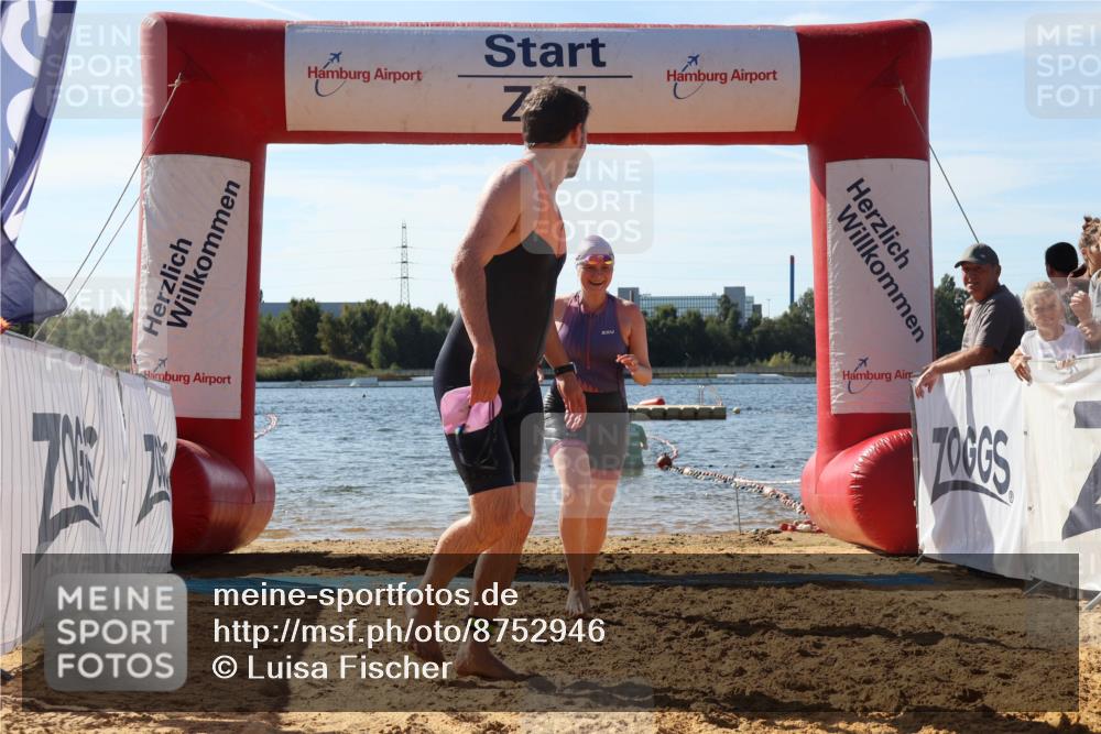 07.09.2025 - 19. Norderstedt Triathlon Luisa Fischer http://msf.ph/oto/8752946 07.09.2025 11:26:17 Schwimmen 162, 163 meine-sportfotos.de