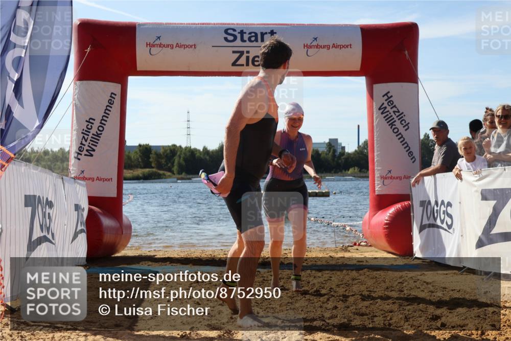 07.09.2025 - 19. Norderstedt Triathlon Luisa Fischer http://msf.ph/oto/8752950 07.09.2025 11:26:17 Schwimmen 162, 163 meine-sportfotos.de