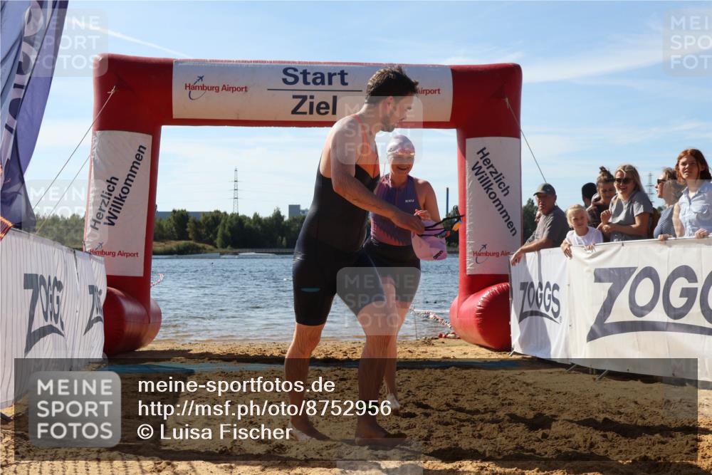 07.09.2025 - 19. Norderstedt Triathlon Luisa Fischer http://msf.ph/oto/8752956 07.09.2025 11:26:17 Schwimmen 162, 163 meine-sportfotos.de