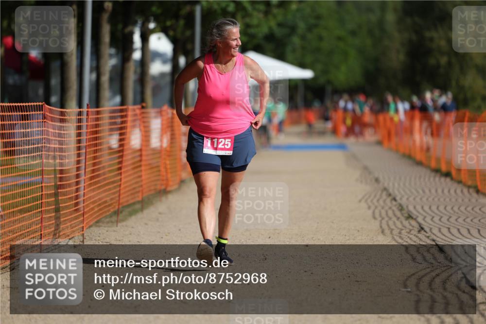 07.09.2025 - 19. Norderstedt Triathlon Michael Strokosch http://msf.ph/oto/8752968 07.09.2025 10:37:16 Laufen 1125, 1137 meine-sportfotos.de