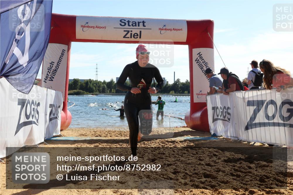 07.09.2025 - 19. Norderstedt Triathlon Luisa Fischer http://msf.ph/oto/8752982 07.09.2025 15:36:05 Schwimmen 1050, 1075, 1088 meine-sportfotos.de