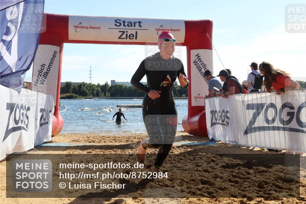 07.09.2025 - 19. Norderstedt Triathlon Luisa Fischer http://msf.ph/oto/8752984 07.09.2025 15:36:05 Schwimmen 1050, 1075, 1088 meine-sportfotos.de